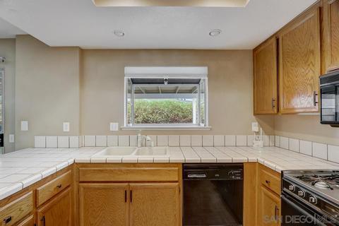 8782 Granite House Ln, Santee, CA 92071 photo 19