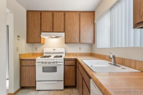 1533 Highridge Dr, Oceanside, CA 92056 photo 9