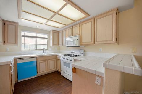 12854 Carriage Heights Way, Poway, CA 92064 photo 8