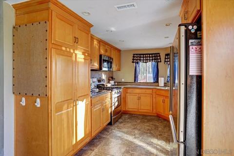 132 Mercedes Rd, Fallbrook, CA 92028 photo 10