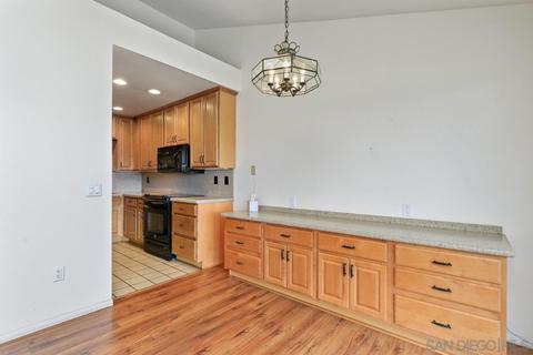 1974 Springdale Ln, Encinitas, CA 92024 photo 8