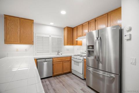 2714 Wanek Rd, Escondido, CA 92027 photo 15