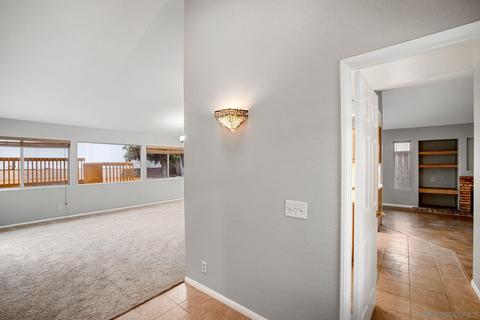 836 Muirfield Dr, Oceanside, CA 92058 photo 9