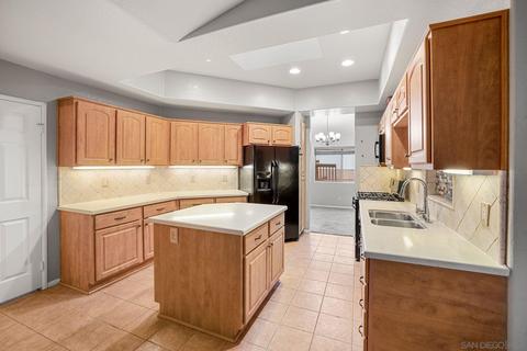 836 Muirfield Dr, Oceanside, CA 92058 photo 14