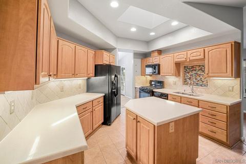 836 Muirfield Dr, Oceanside, CA 92058 photo 16