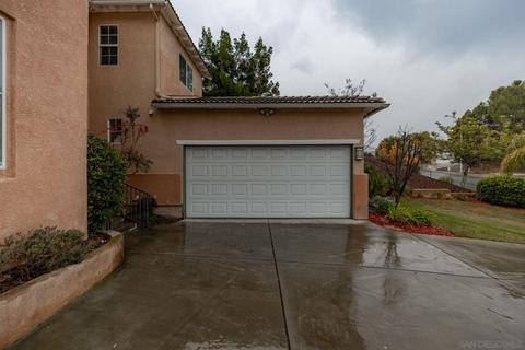 1573 Whispering Palm Dr, Oceanside, CA 92056 photo 2