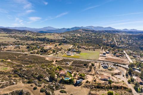 1536 Corte De Powell, Ramona, CA 92065 photo 57