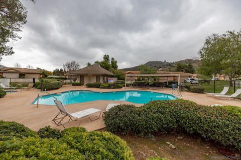 4326 Los Padres Dr, Fallbrook, CA 92028 photo 3