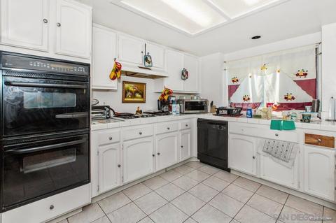 3892 Settineri Ln, Spring Valley, CA 91977 photo 7
