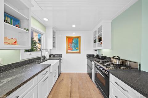 671 B Ave, Coronado, CA 92118 photo 30