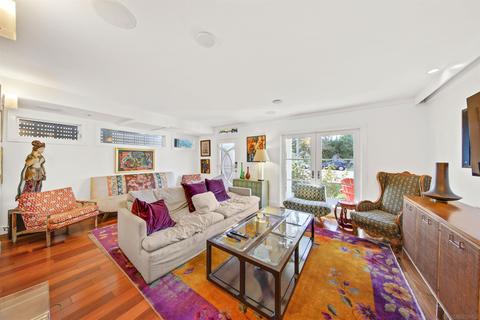 671 B Ave, Coronado, CA 92118 photo 4