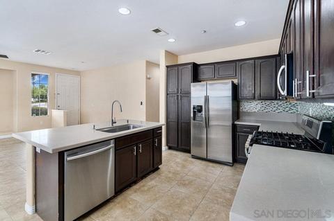 318 Dolphin Ln #2, Oceanside, CA 92058 photo 11