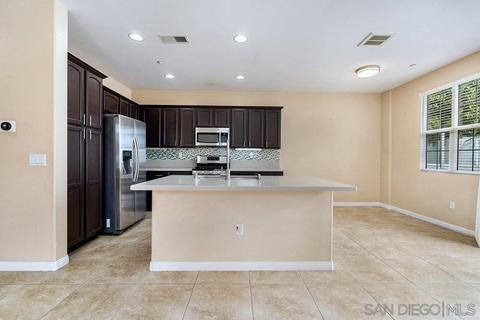 318 Dolphin Ln #2, Oceanside, CA 92058 photo 10