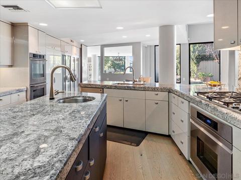 2640 Inyaha Ln, La Jolla, CA 92037 photo 12