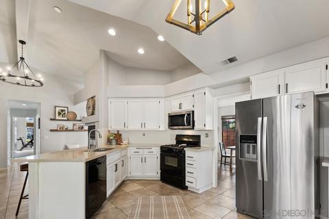 30270 Tradewater Ct, Temecula, CA 92591 photo 4