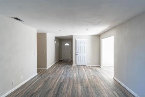 1834 Debra Ln, Vista, CA 92084 photo 7