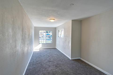 1834 Debra Ln, Vista, CA 92084 photo 10
