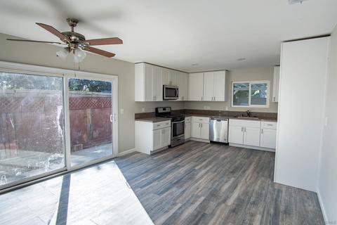 1834 Debra Ln, Vista, CA 92084 photo 4