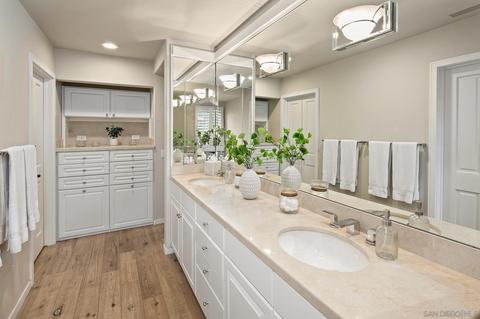 7945 Saint Louis Ter, La Jolla, CA 92037 photo 21