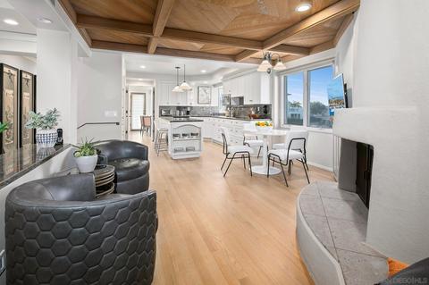 7945 Saint Louis Ter, La Jolla, CA 92037 photo 8