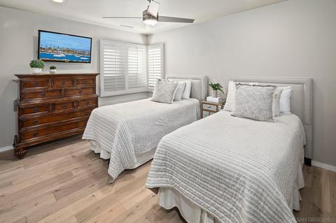 7945 Saint Louis Ter, La Jolla, CA 92037 photo 23