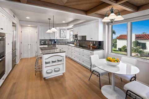 7945 Saint Louis Ter, La Jolla, CA 92037 photo 14