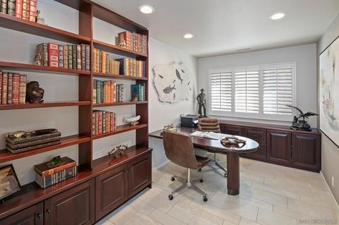 7945 Saint Louis Ter, La Jolla, CA 92037 photo 18