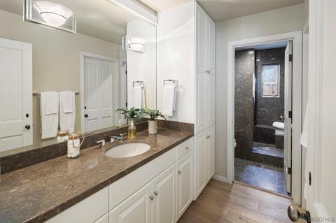 7945 Saint Louis Ter, La Jolla, CA 92037 photo 24