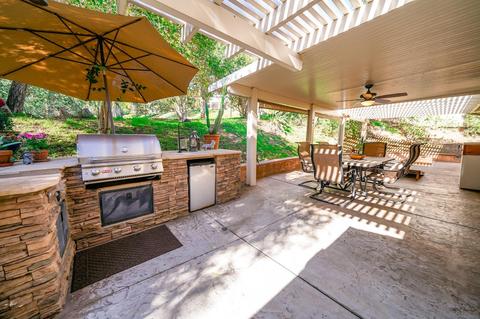 490 Bear Valley Pkwy, Escondido, CA 92025 photo 8