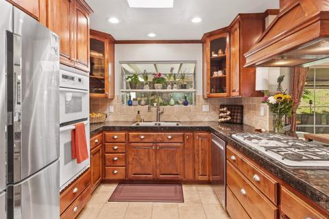 490 Bear Valley Pkwy, Escondido, CA 92025 photo 2