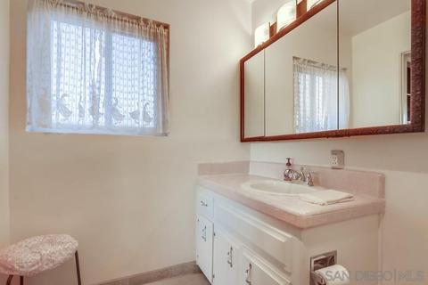 5548 Ladybird Ln, La Jolla, CA 92037 photo 25