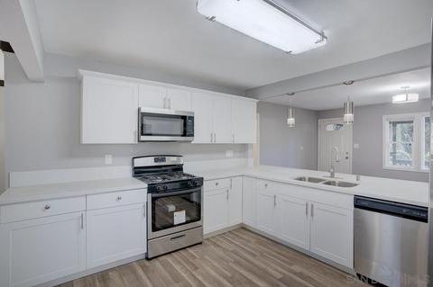 9108 Kenwood Dr, Spring Valley, CA 91977 photo 11