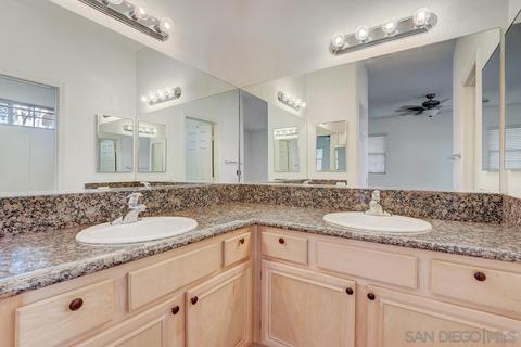 1470 Rancho Rose Way #31, Oceanside, CA 92057 photo 8