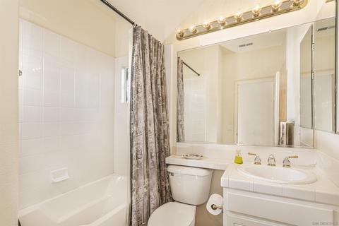 8180 Gilman Ct, La Jolla, CA 92037 photo 17