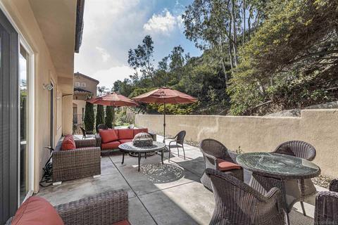 8180 Gilman Ct, La Jolla, CA 92037 photo 11