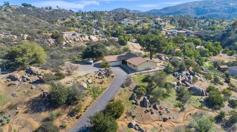 10082 Bon Vue Dr, El Cajon, CA 92021 photo 35