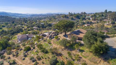 10082 Bon Vue Dr, El Cajon, CA 92021 photo 38