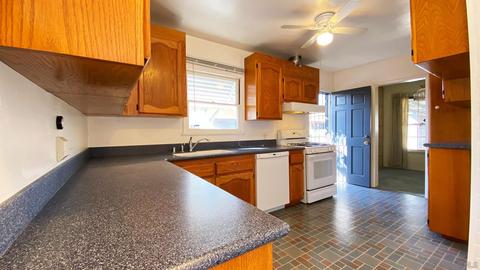 8410 Dallas St, La Mesa, CA 91942 photo 2