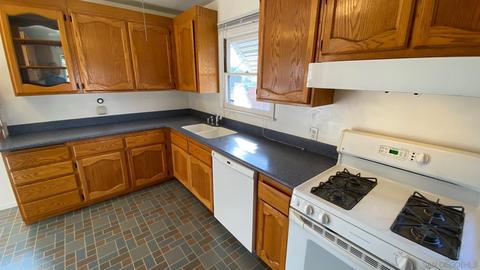 8410 Dallas St, La Mesa, CA 91942 photo 4