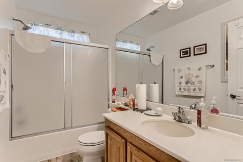2359 Mapleleaf Dr, Vista, CA 92081 photo 18