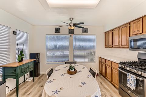 2359 Mapleleaf Dr, Vista, CA 92081 photo 9