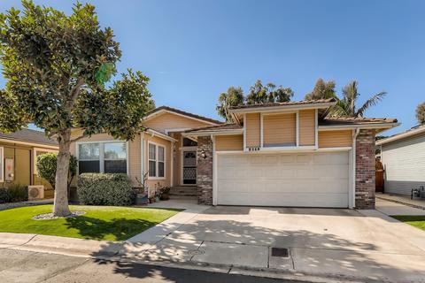 2359 Mapleleaf Dr, Vista, CA 92081 photo 2
