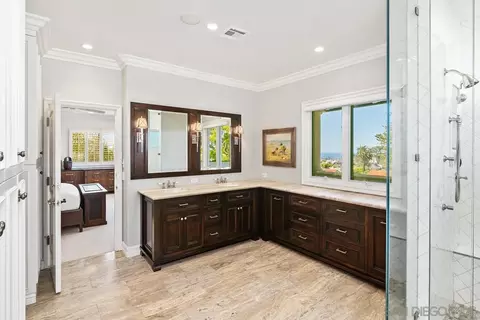 7675 Exchange Pl, La Jolla, CA 92037 photo 26