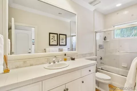 7675 Exchange Pl, La Jolla, CA 92037 photo 30