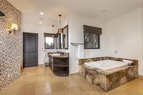 6822 Paseo Laredo, La Jolla, CA 92037 photo 28