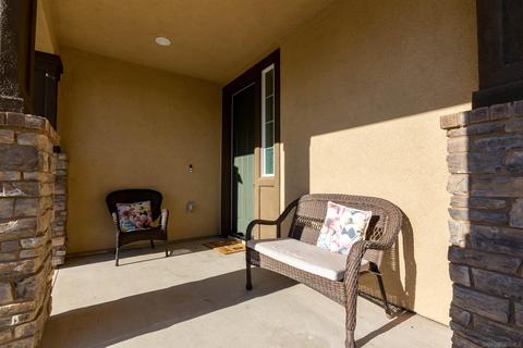 560 Ventasso Way, Fallbrook, CA 92028 photo 4