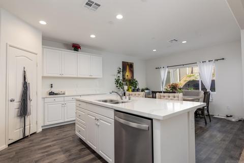 560 Ventasso Way, Fallbrook, CA 92028 photo 9