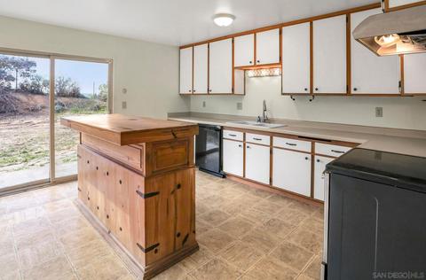 13654 Avenida Del Charro, El Cajon, CA 92021 photo 13