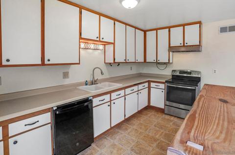13654 Avenida Del Charro, El Cajon, CA 92021 photo 10