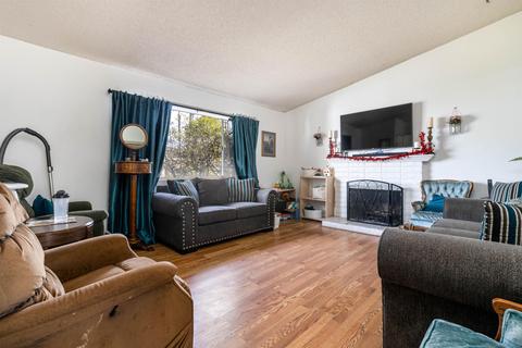 1127 Gale St, Escondido, CA 92027 photo 2